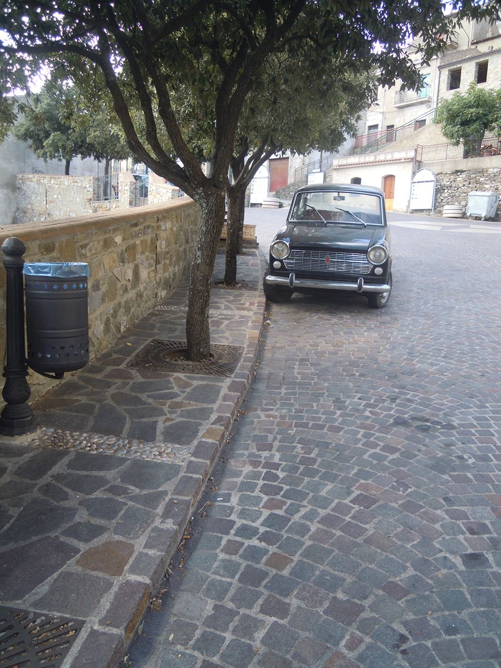Lavori di pavimentazione pubblica Albidona Cosenza 4